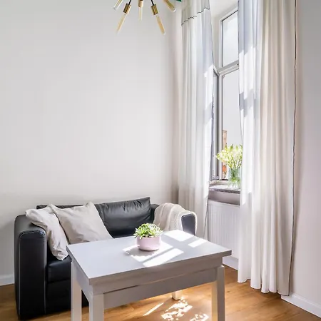 Designer Library House Studio, Walk To Old Town Апартаменты