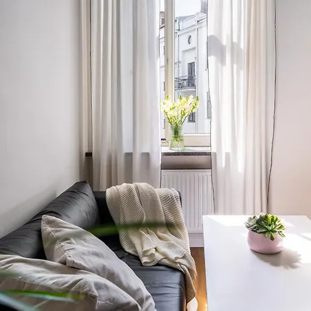 Апартаменты Designer Library House Studio, Walk To Old Town Рига