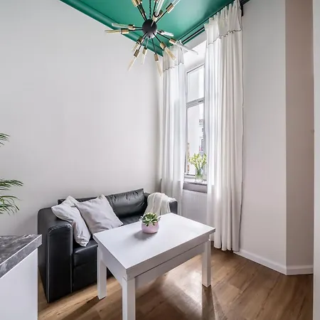Designer Library House Studio, Walk To Old Town Апартаменты *