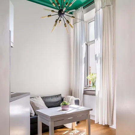 Апартаменты Designer Library House Studio, Walk To Old Town Рига