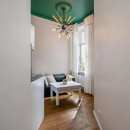 Апартаменты Designer Library House Studio, Walk To Old Town Рига